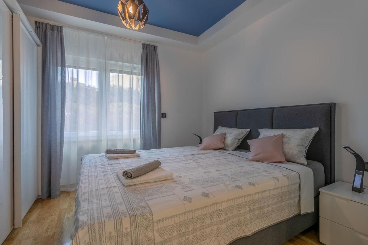 Arena Blue Dream - Modern Apartment With Terrace Pula Exterior foto